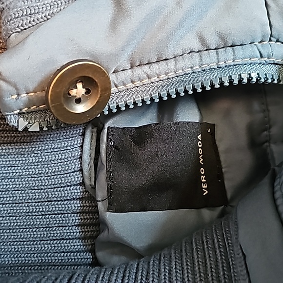 Vero Moda unique long puffer. Small - Picture 6 of 6